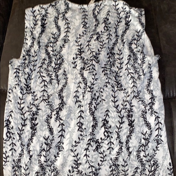 Tank - Picture 3 of 3